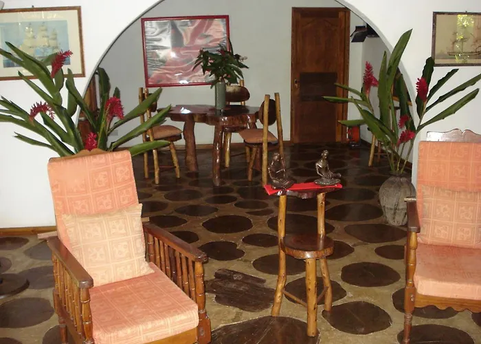 Вилла Cote Sud - Unique Villa & Bungalows Intendance Road *