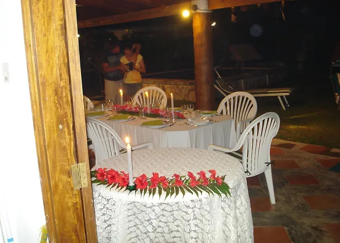 Cote Sud - Unique Villa & Bungalows Intendance Road Такамака