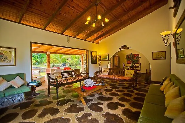 Вилла Cote Sud - Unique Villa & Bungalows Intendance Road *