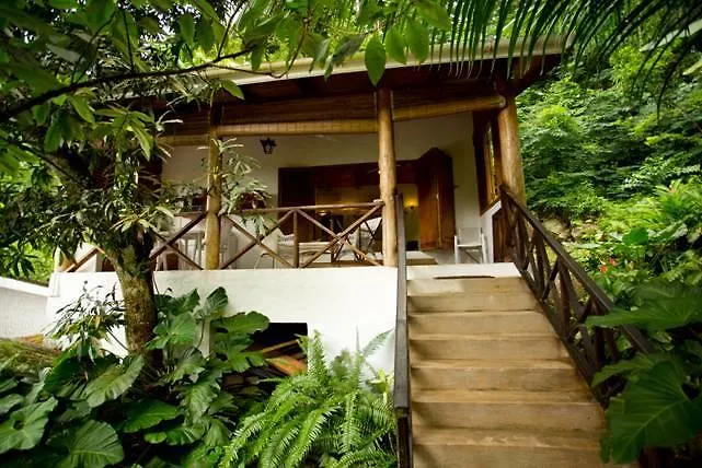 Cote Sud - Unique Villa & Bungalows Intendance Road Такамака