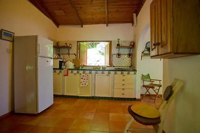 Cote Sud - Unique Villa & Bungalows Intendance Road * Такамака