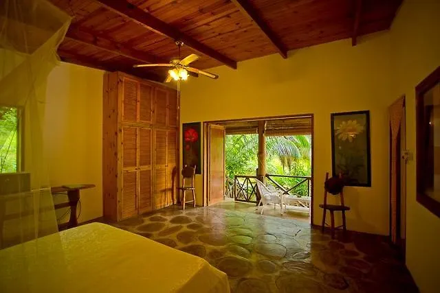 Cote Sud - Unique Villa & Bungalows Intendance Road * Такамака